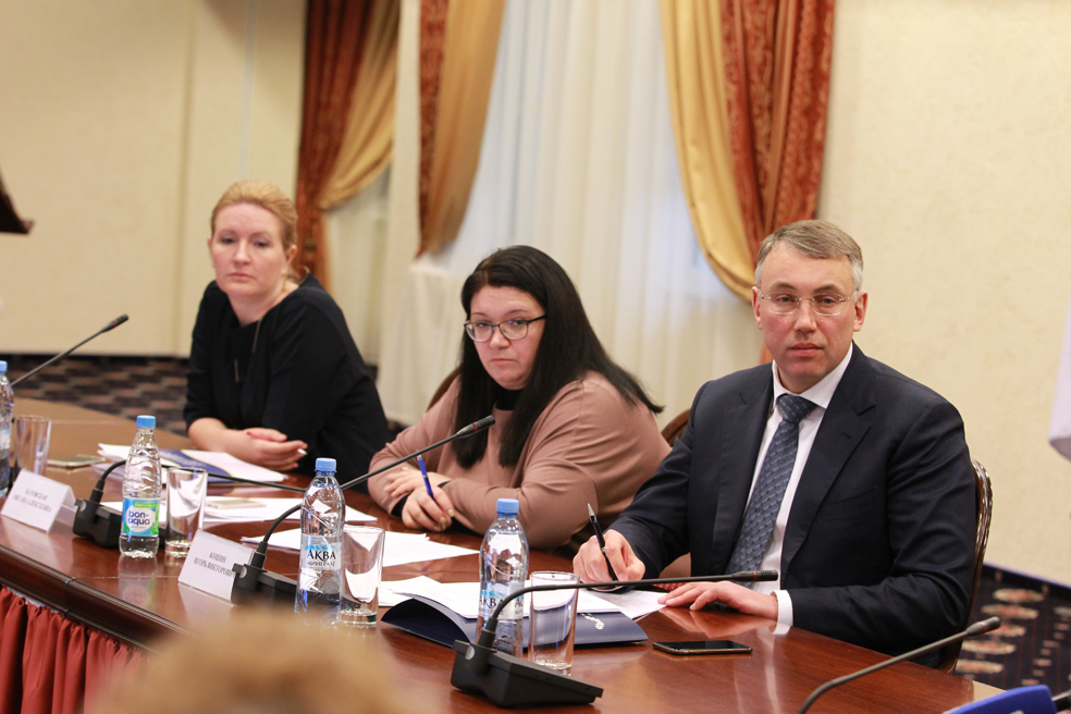В ОП прошло нулевое чтение законопроектов по поддержке НКО