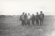 Во время приемки научных работ в поле, Валерий Филиппов – крайний справа