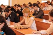 Татьяна Кошкова (в центре) набрала на олимпиаде 77 баллов