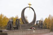 Памятник Печорскому лесозаводу – это дань памяти предприятию и его работникам / Фото Игоря Ибраева
