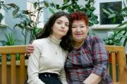 Анна Дробинина с бабушкой Ольгой Васильевной Зенковой / Фото Клуба юных журналистов