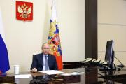 Президент России в своём кабинете / Фото kremlin.ru