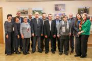 На выставке побывали и представители совета ветеранов геологоразведки из посёлка Искателей / Фото Екатерины Эстер