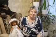 Татьяна Николаевна Бычихина – на все руки мастерица. Любовь к рукоделию она прививала и ученицам / Фото Алексея Орлова