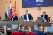 Принято единогласно / Фото adm-nmar.ru