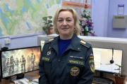 Елена Чернега всегда идёт на работу с улыбкой / Фото пресс-службы МЧС России по НАО