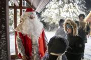 И Деда Мороза нашли, и подарки получили / Фото Алексея Орлова