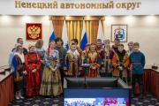 Костюмы участников встречи отражали весь национальный колорит округа / Фото Алексея Орлова