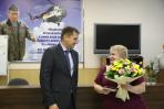Старшему фельдшеру Ларисе Витязевой вручили юбилейную медаль «90 лет НАО» / Фото Екатерины Шутяк