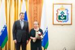 Торжественное вручение нагрудного знака / Фото Сергея Ладыкина