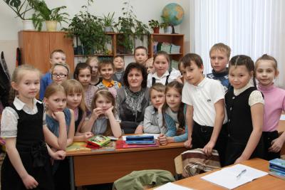 Ольга Борисовна Безумова в окружении своих «птенчиков»