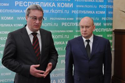 Губернатор НАО Игорь Фёдоров (справа) и глава РК Вячеслав Гайзер ответили на вопросы журналистов