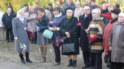 Друзья, коллеги и родные пришли почтить память Леонида Ивановича Саблина