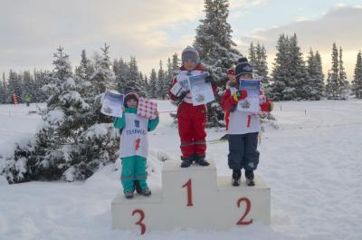 Победители в категории до шести лет: Кирилл Вокуев, Ярослав Богачук и Альберт Шевелев