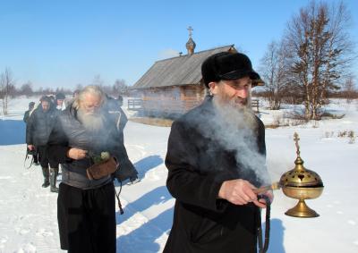 Крестный ход к месту сожжения мучеников