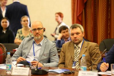 Дмитрий Солонников (справа) – участник форума «Доступная Арктика»