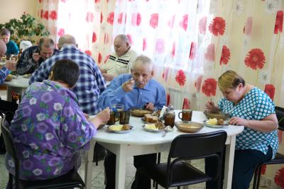 Ветерану Великой Отечественной войны Фёдору Сыркову обед нравится