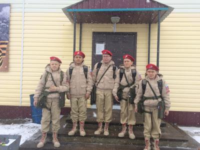 Красновские ребята с руководителем Мариной Ледковой перед поездкой на всероссийский слет