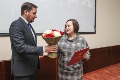 Глава региона вручил Наталье Ермаковой благодарственное  письмо президента
