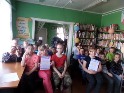 Школьники в библиотеке – частые гости / Фото предоставлено пешским сельсоветом