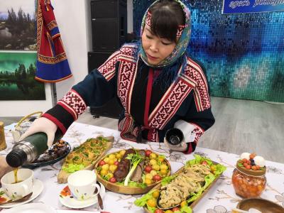 Ненецкая кухня пользовалась успехом среди гостей фестиваля / Фото Галины Лапсуй