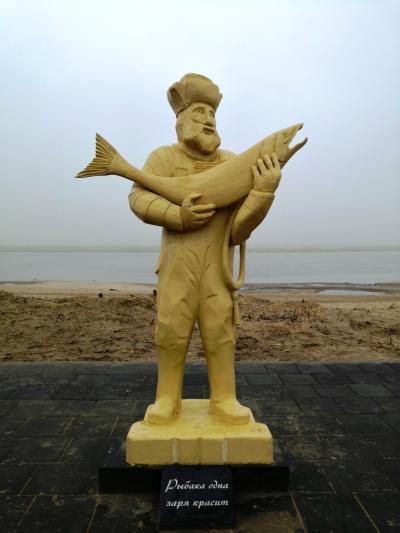 Единственный в НАО памятник  рыбаку / Фото из архива «НВ»