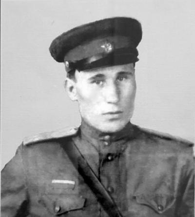 Старший лейтенант Ануфриев Яков Михайлович  (01.01.1916 – 27.03.1944 гг.) / Фото предоставлено автором
