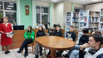 Учащиеся Ненецкой средней школы имени А.П. Пырерки познакомились с творчеством Николая  Леонтьева / фото предоставлено автором