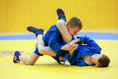 С каждым годом соревнования по самбо в НАО собирают всё больше участников /  Фото Екатерины Эстер