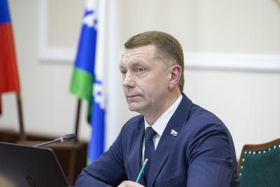 Евгений Шестаков – председатель депутатской комиссии по образованию, культуре и спорту / Фото пресс-службы Собрания депутатов НАО