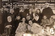 Работники Ёкушанского кирпичного завода