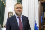 Юрий Бездудный:  На таких катерах мы сможем довольно быстро доставлять наших жителей до Респуб­лики Коми / Фото Алексея Орлова