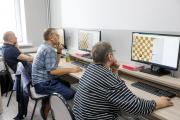 Подать заявление на выплату из средств пенсионных накоплений  необходимо в ту организацию, где они формировались / Фото Екатерины Эстер