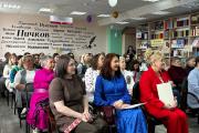 Участники встречи считают, что центральная библиотека стала оазисом тепла, света, интеллектуальной свободы / Фото vk.com/nenlib