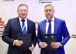 Сергей Кудряшов и Юрий Бездудный подписали на ПМЭФ стратегическое соглашение для округа / Фото Александры Берг