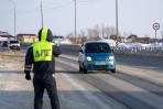 Водителей призывают быть внимательными к требованиям безопасности и соблюдать все правила дорожного движения / Фото Алексея Орлова