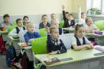 На фото – идёт урок в первом «А». Классный руководитель ребят – Татьяна Геннадьевна Филиппова.  В этом году Татьяну Геннадьевну наградили знаком отличия «За наставничество» / Фото Алексея Орлова