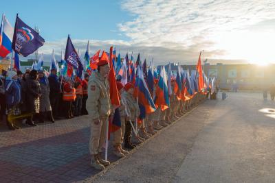 Митинг-концерт призван объединить людей в разных регионах страны, чтобы поддержать Президента РФ и Российскую армию / фото Александры Кустышевой