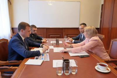 Обсуждение важного вопроса / Фото Пресс-службы Министерства РФ по развитию Дальнего Востока и Арктики