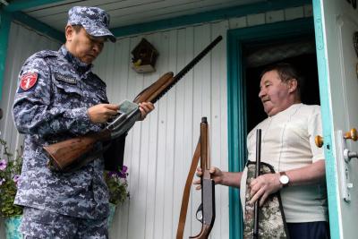 На учёте в Центре лицензионно-разрешительной работы росгвардейцев НАО – более трёх тысяч владельцев и 7 000 единиц гражданского  оружия / Фото предоставлено автором